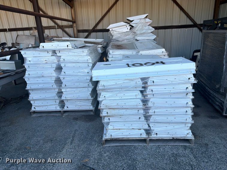 image for item FB8962 (7) pallets of light fixtures