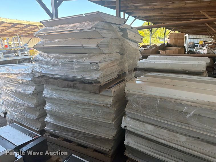 image for item FB8962 (7) pallets of light fixtures