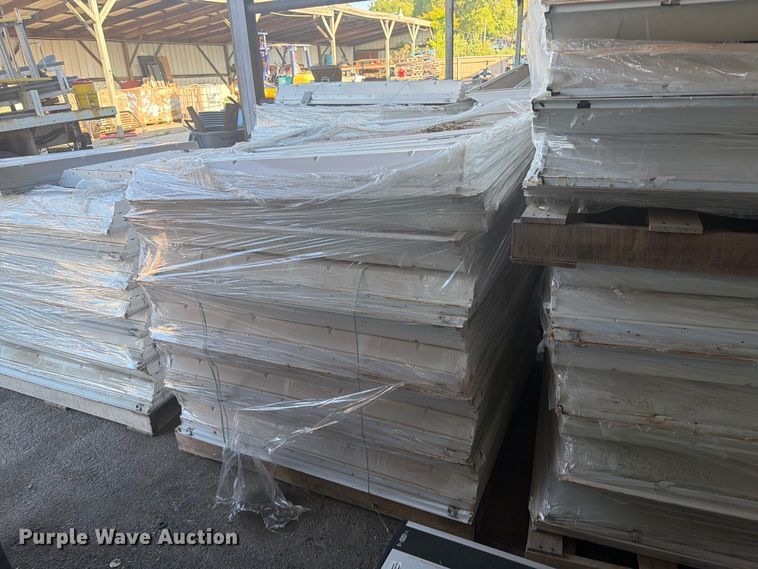 image for item FB8962 (7) pallets of light fixtures