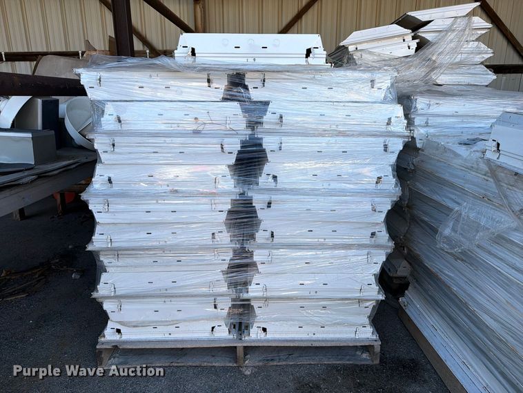 image for item FB8962 (7) pallets of light fixtures