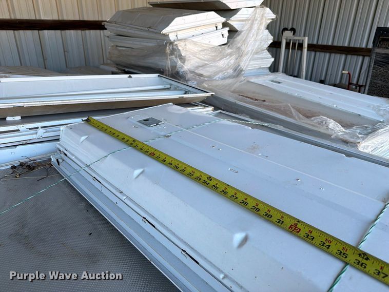 image for item FB8962 (7) pallets of light fixtures