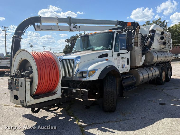 image for item FB8963 2007 International WorkStar 7400 sewer jetter truck