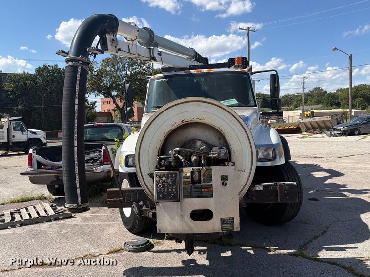 image for item FB8963 2007 International WorkStar 7400 sewer jetter truck