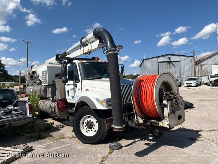 image for item FB8963 2007 International WorkStar 7400 sewer jetter truck