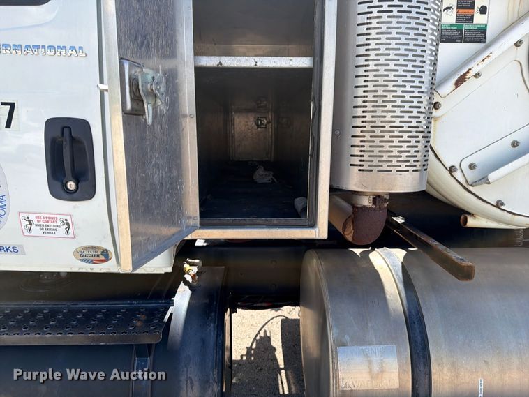 image for item FB8963 2007 International WorkStar 7400 sewer jetter truck