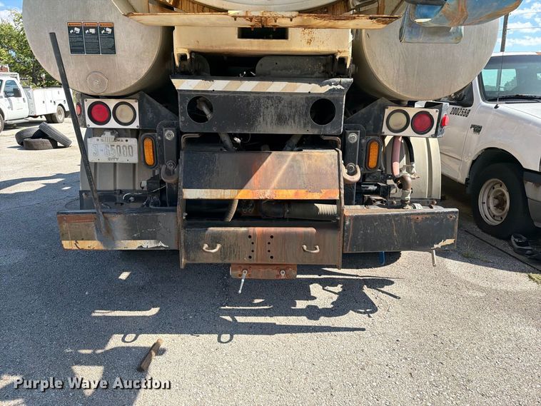 image for item FB8963 2007 International WorkStar 7400 sewer jetter truck