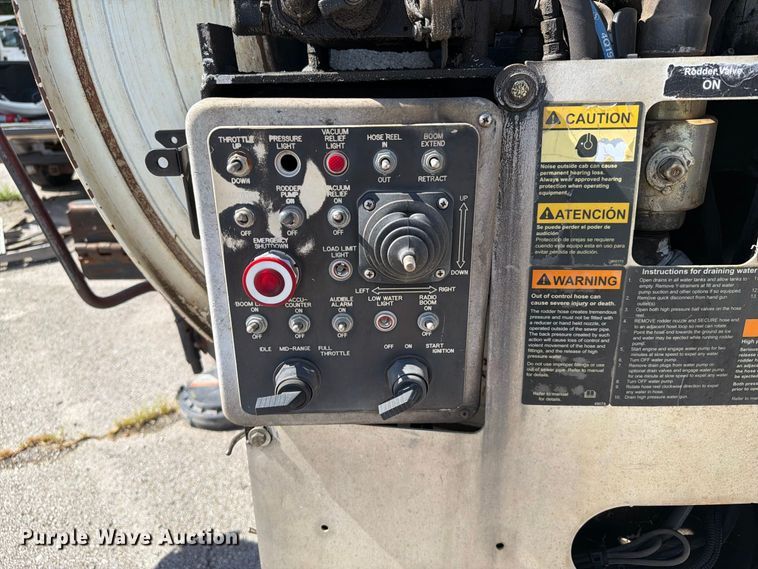 image for item FB8963 2007 International WorkStar 7400 sewer jetter truck