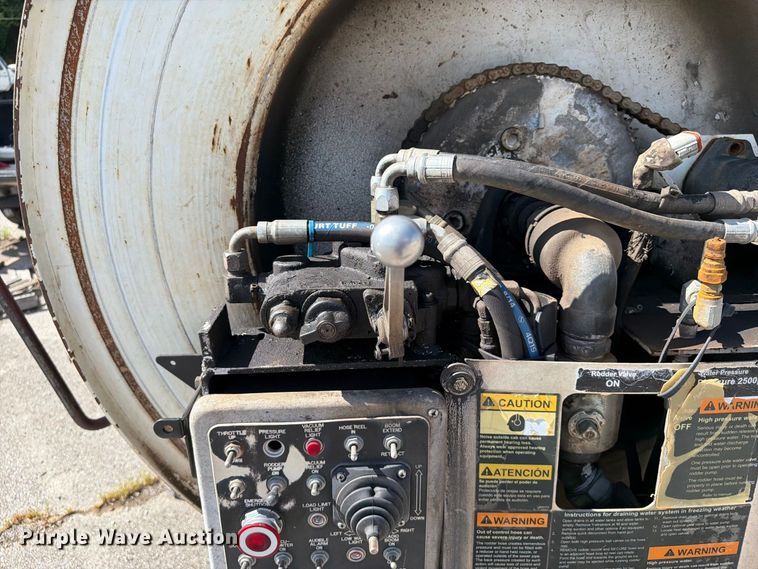 image for item FB8963 2007 International WorkStar 7400 sewer jetter truck