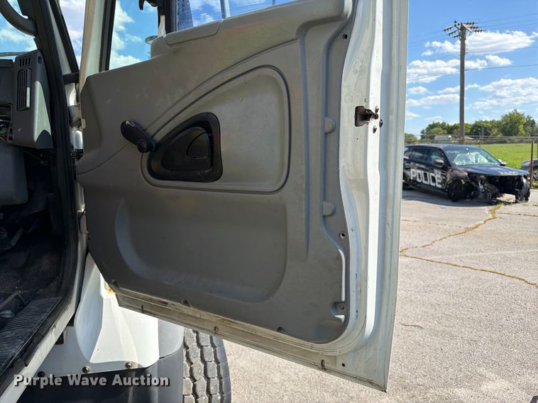image for item FB8963 2007 International WorkStar 7400 sewer jetter truck