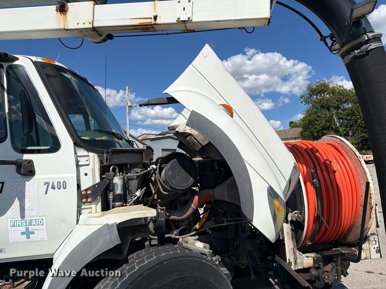 image for item FB8963 2007 International WorkStar 7400 sewer jetter truck