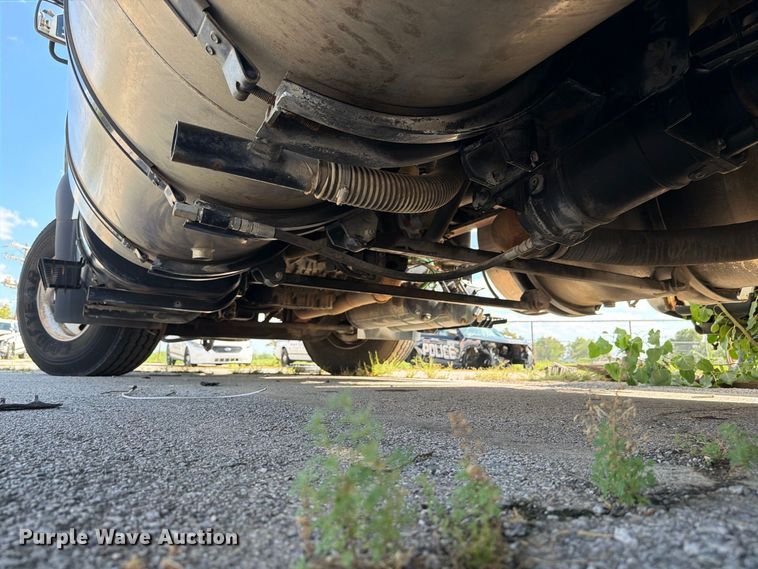 image for item FB8963 2007 International WorkStar 7400 sewer jetter truck