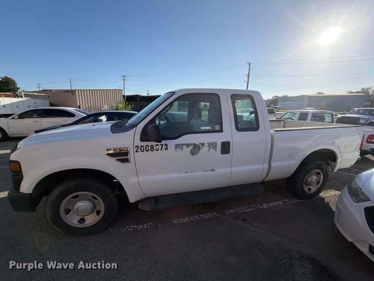 image for item FB8965 2008 Ford F250 Super Duty Ext. Cab pickup truck
