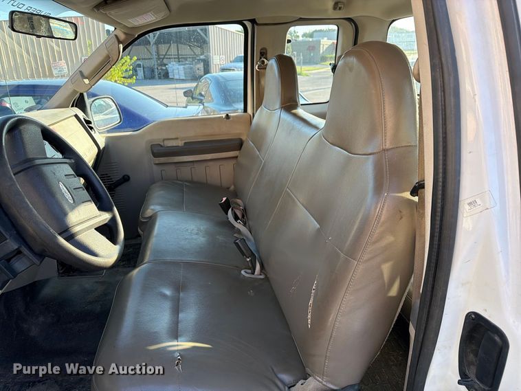 image for item FB8965 2008 Ford F250 Super Duty Ext. Cab pickup truck