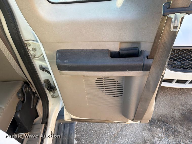 image for item FB8965 2008 Ford F250 Super Duty Ext. Cab pickup truck