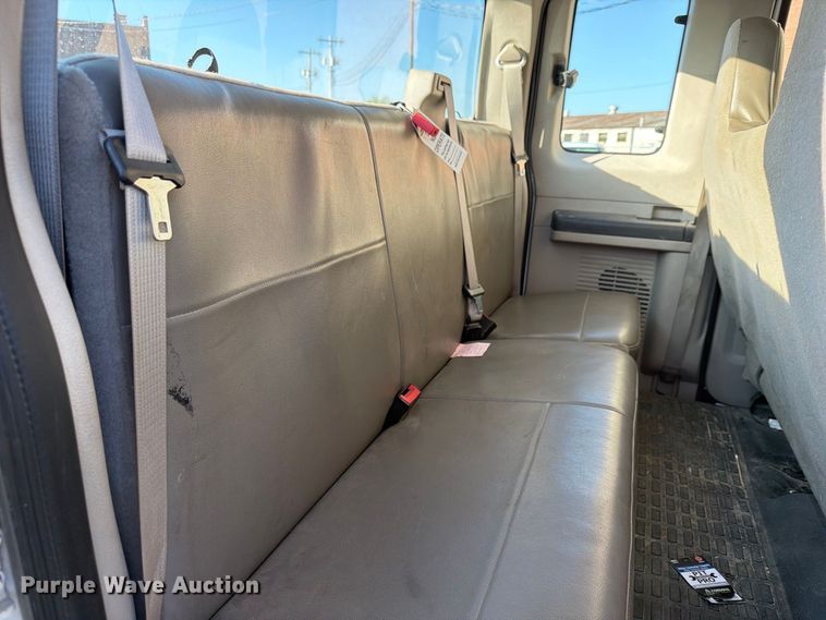 image for item FB8965 2008 Ford F250 Super Duty Ext. Cab pickup truck