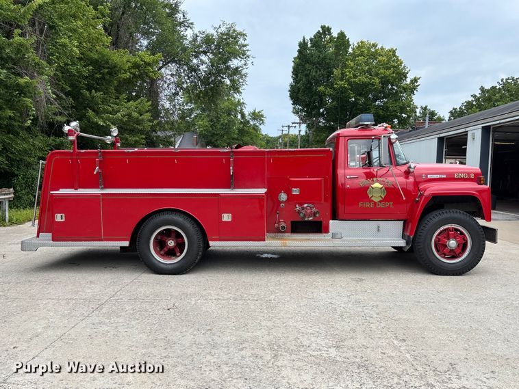 image for item FC1972 1977 International Harvester Loadstar 1700 pumper fire truck