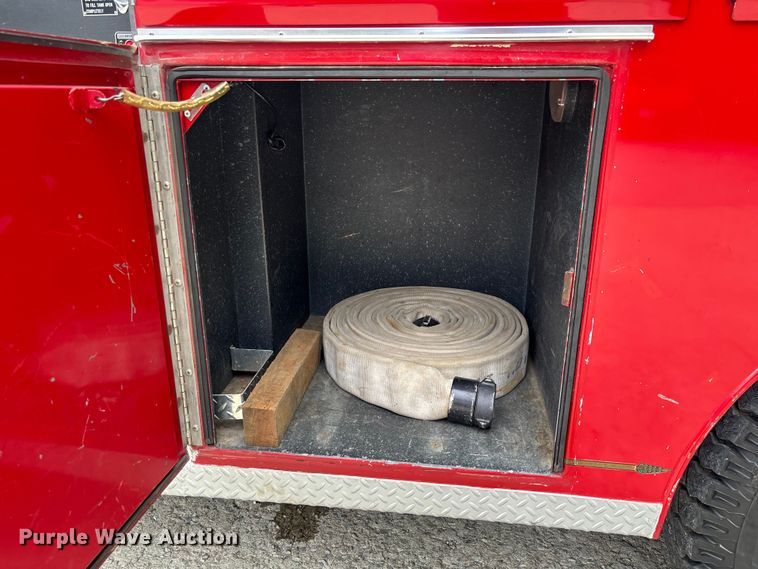 image for item FC1972 1977 International Harvester Loadstar 1700 pumper fire truck
