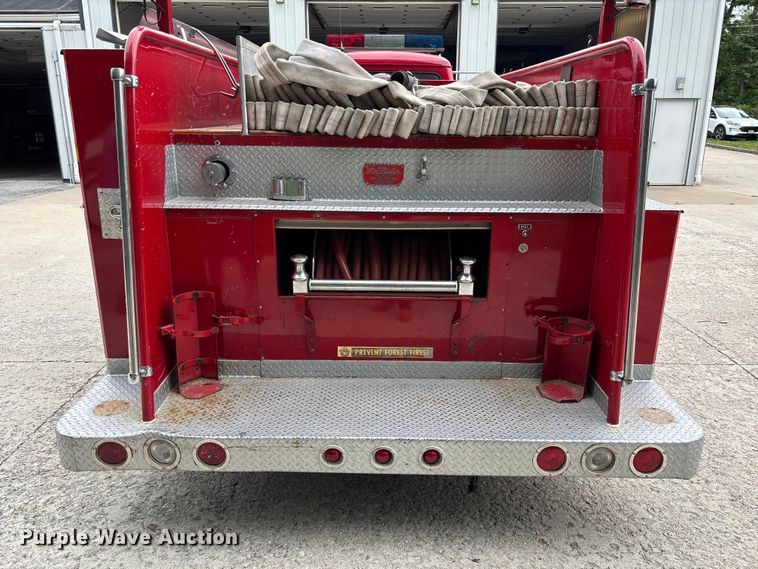 image for item FC1972 1977 International Harvester Loadstar 1700 pumper fire truck