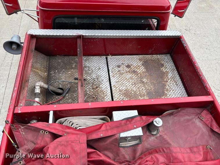 image for item FC1972 1977 International Harvester Loadstar 1700 pumper fire truck