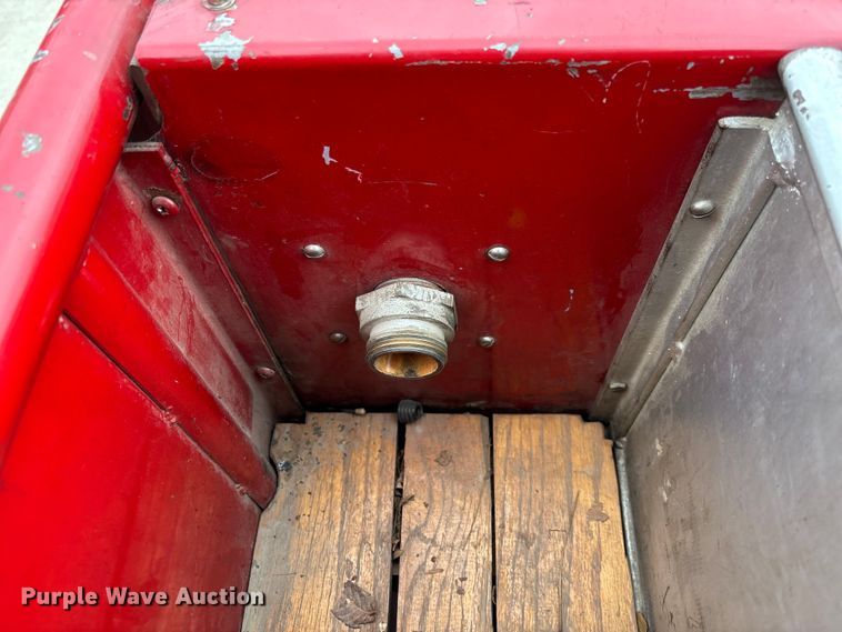 image for item FC1972 1977 International Harvester Loadstar 1700 pumper fire truck