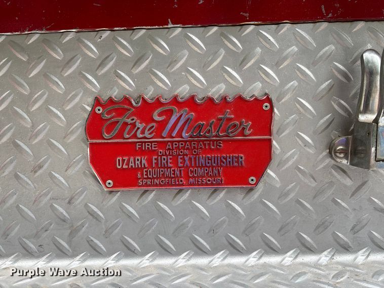 image for item FC1972 1977 International Harvester Loadstar 1700 pumper fire truck