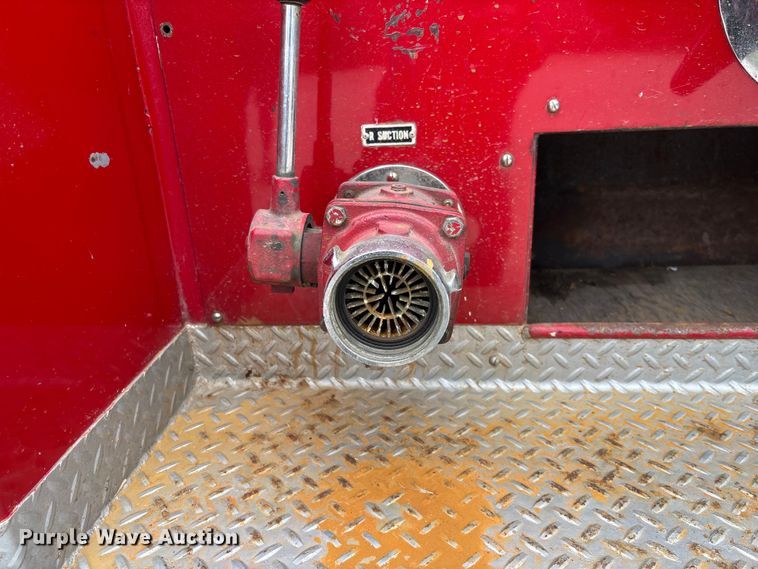 image for item FC1972 1977 International Harvester Loadstar 1700 pumper fire truck