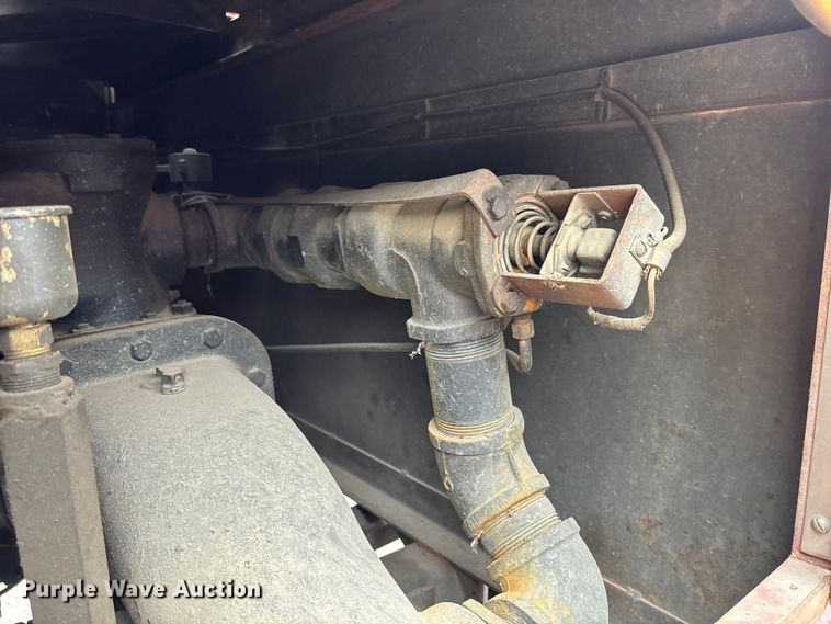 image for item FC1972 1977 International Harvester Loadstar 1700 pumper fire truck