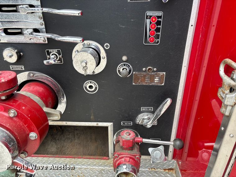 image for item FC1972 1977 International Harvester Loadstar 1700 pumper fire truck