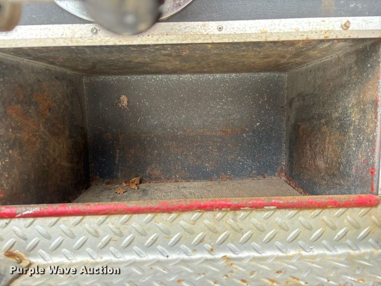 image for item FC1972 1977 International Harvester Loadstar 1700 pumper fire truck