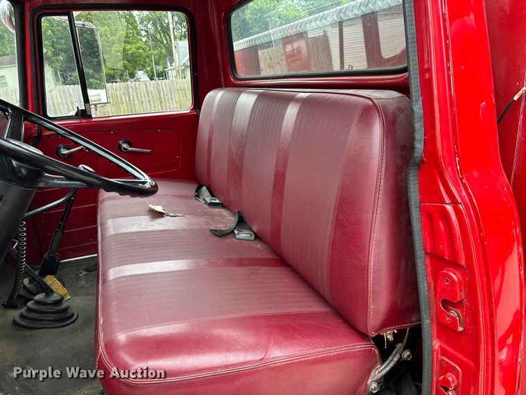 image for item FC1972 1977 International Harvester Loadstar 1700 pumper fire truck