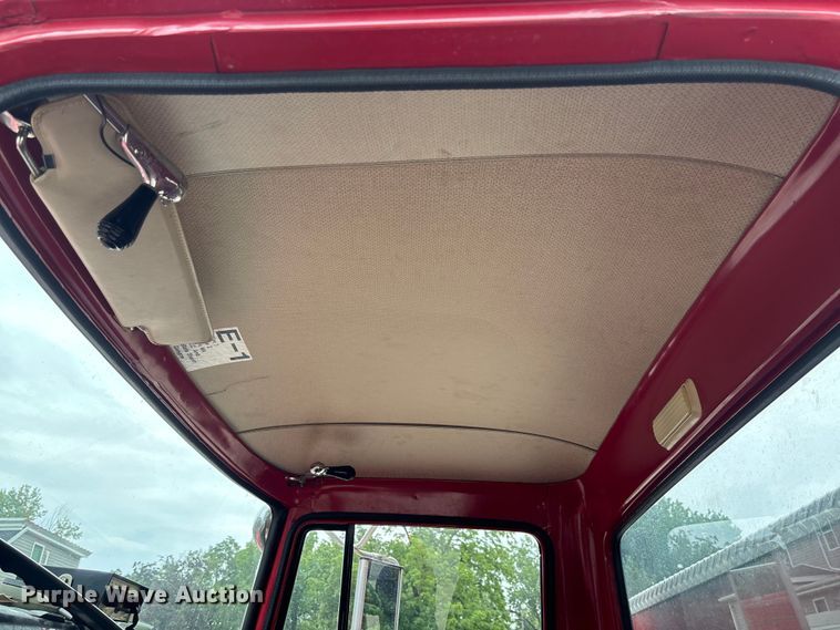 image for item FC1972 1977 International Harvester Loadstar 1700 pumper fire truck
