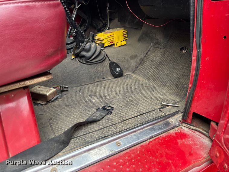 image for item FC1972 1977 International Harvester Loadstar 1700 pumper fire truck