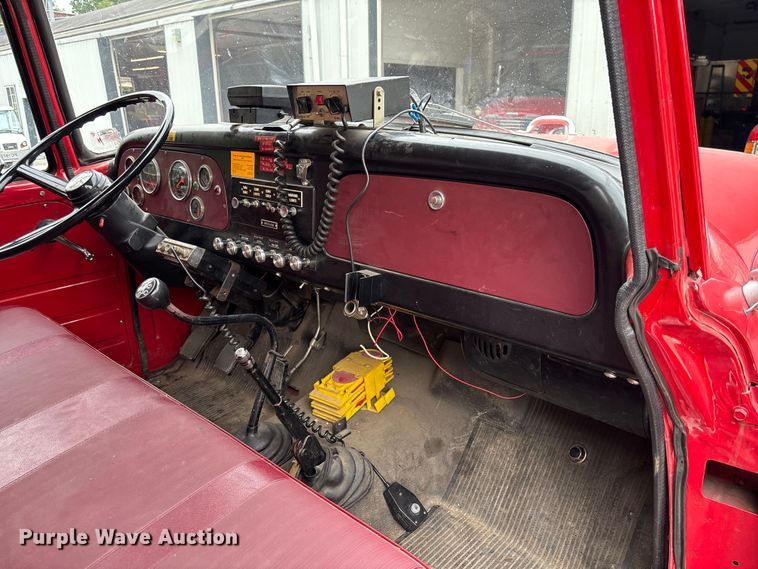 image for item FC1972 1977 International Harvester Loadstar 1700 pumper fire truck