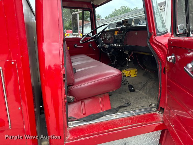 image for item FC1972 1977 International Harvester Loadstar 1700 pumper fire truck