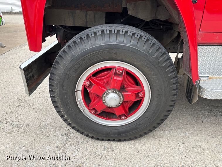 image for item FC1972 1977 International Harvester Loadstar 1700 pumper fire truck