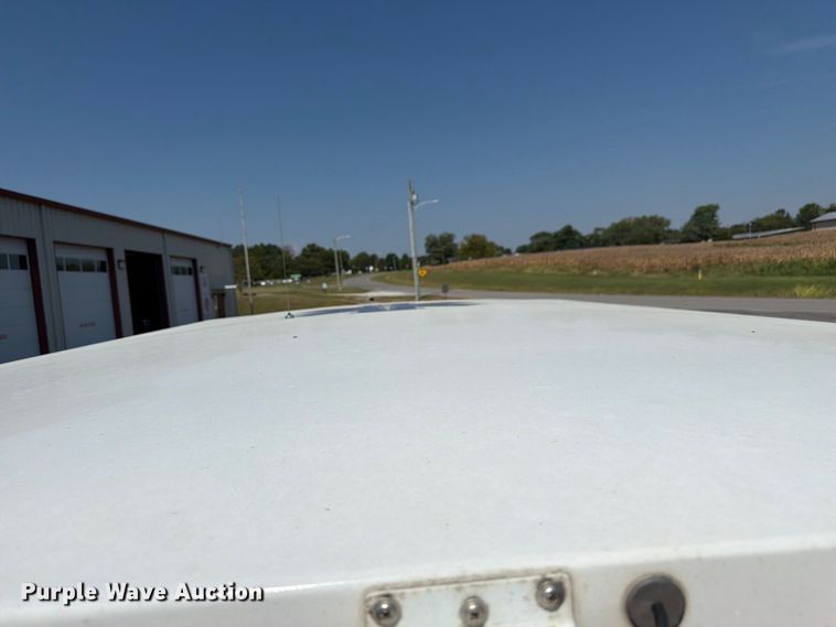 image for item FC3336 2010 Ford E-350 ambulance