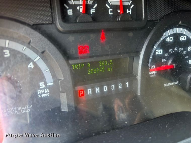 image for item FC3336 2010 Ford E-350 ambulance