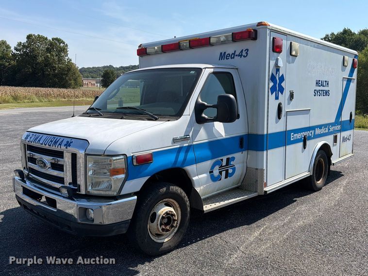 image for item FC3338 2008 Ford E-350 Super Duty ambulance