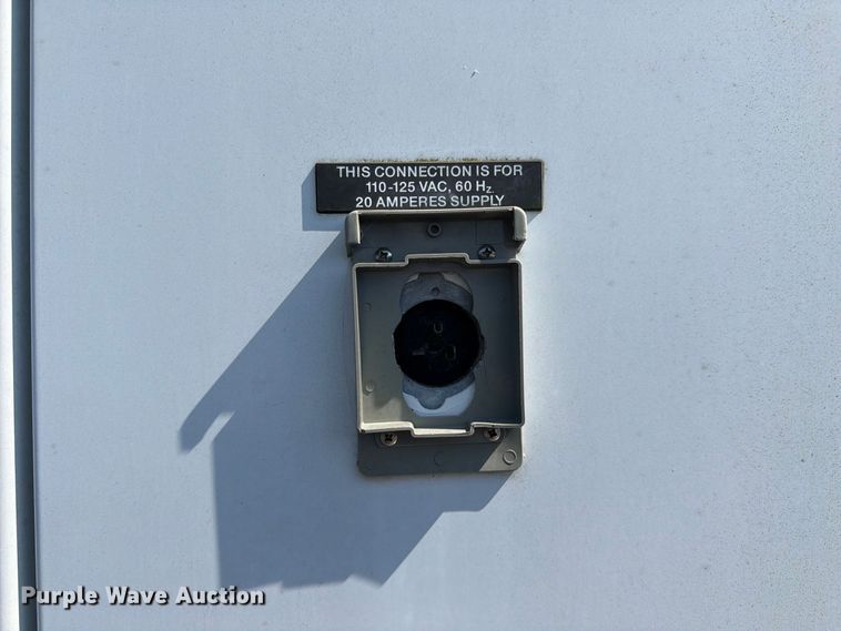 image for item FC3338 2008 Ford E-350 Super Duty ambulance