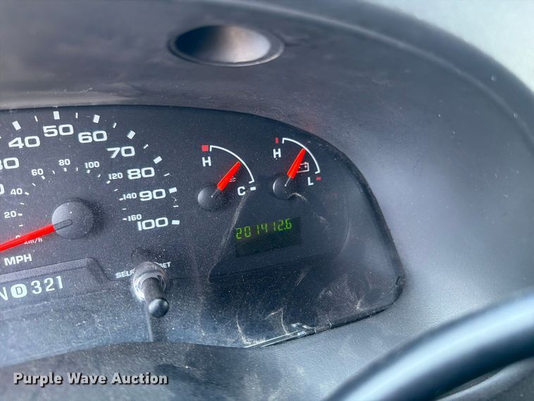 image for item FC3338 2008 Ford E-350 Super Duty ambulance