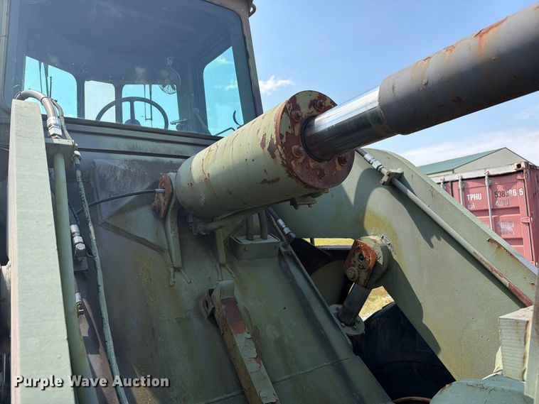 image for item FC3339 1984 Dresser Industries M10A wheel loader