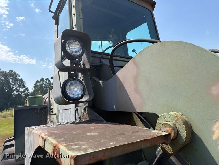image for item FC3339 1984 Dresser Industries M10A wheel loader