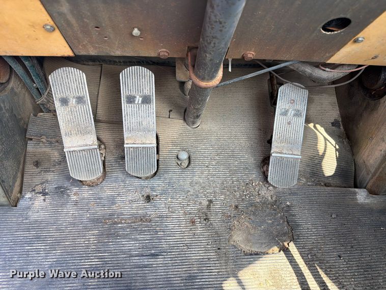 image for item FC3339 1984 Dresser Industries M10A wheel loader