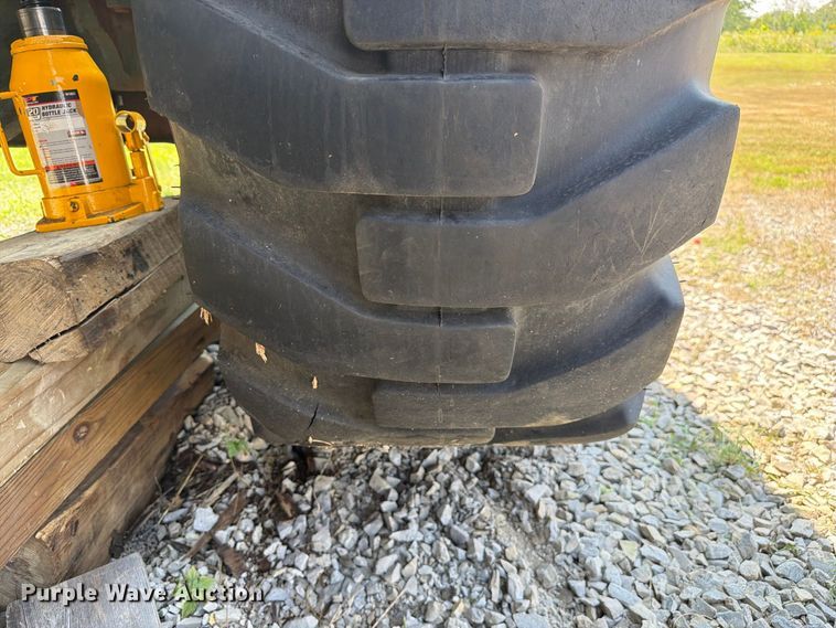image for item FC3339 1984 Dresser Industries M10A wheel loader