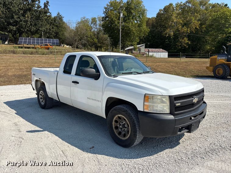 image for item FG0644 2009 Chevrolet Silverado 1500 Ext. Cab pickup truck