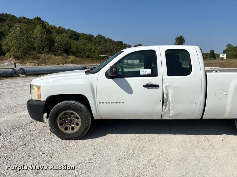 image for item FG0644 2009 Chevrolet Silverado 1500 Ext. Cab pickup truck