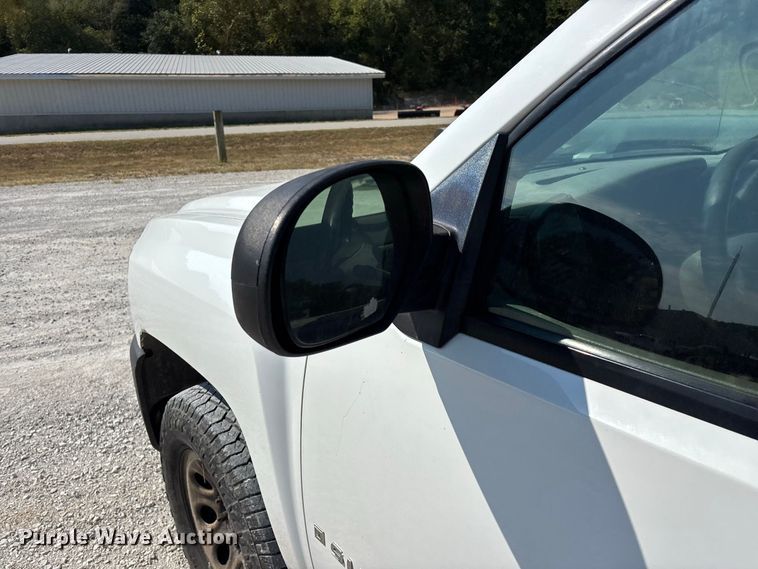 image for item FG0644 2009 Chevrolet Silverado 1500 Ext. Cab pickup truck