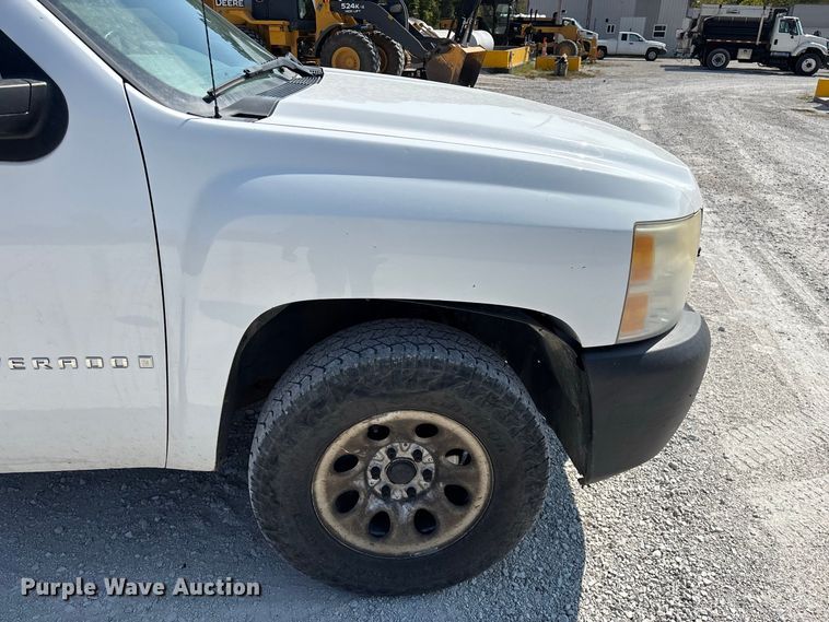 image for item FG0644 2009 Chevrolet Silverado 1500 Ext. Cab pickup truck