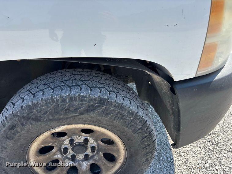 image for item FG0644 2009 Chevrolet Silverado 1500 Ext. Cab pickup truck
