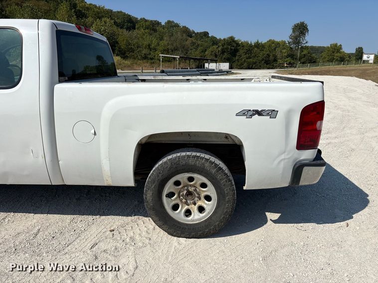 image for item FG0644 2009 Chevrolet Silverado 1500 Ext. Cab pickup truck